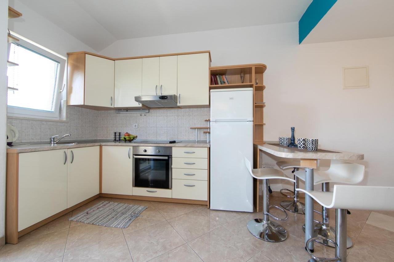 Apartmani Silva Tučepi Esterno foto