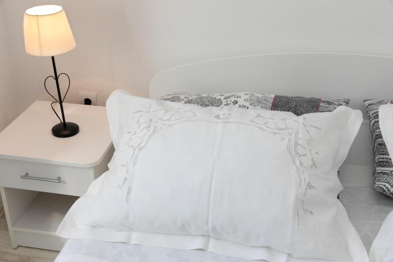 Apartmani Silva Tučepi Esterno foto